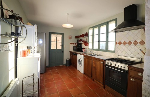 Saint-Cyprien House | Charming gite ideally situated in the heart of the Black Perigord.