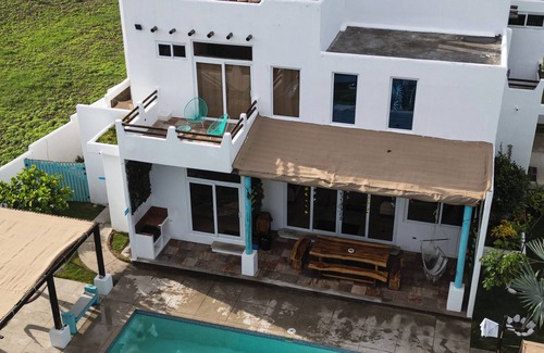 El Paredon House | Charming 4-bedroom house with AC and WiFi in beautiful El Paredón Buena Vista