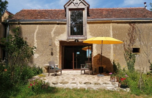 Sarzay House | Charming guest house surrounded by nature