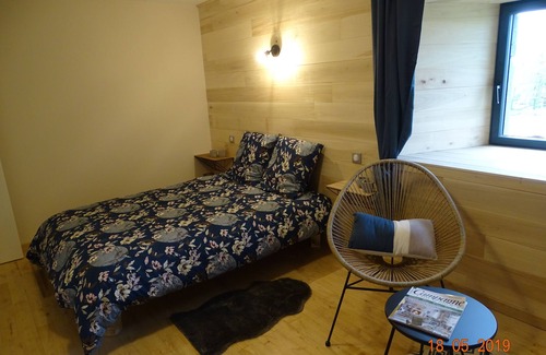 Marcouyeux (le Jardin) Bed & Breakfast | Charming guest rooms and tables near Salers