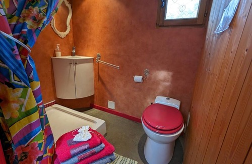 Sercoeur Bed & Breakfast | Charming Gypsy Caravan near Epinal with Comfort and Garden Oasis