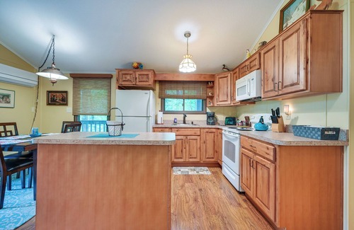 The Woods Cabin | Charming Hedgesville Retreat w/Deck + Fireplace!