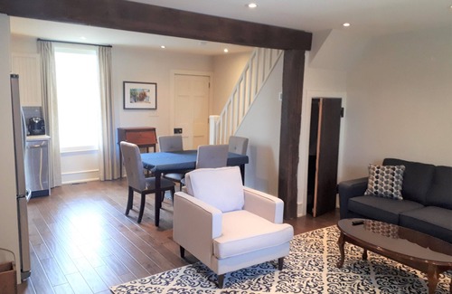 Old Town Historic District House | Charming historic home in the heart of Old Town Niagara-on-the-Lake