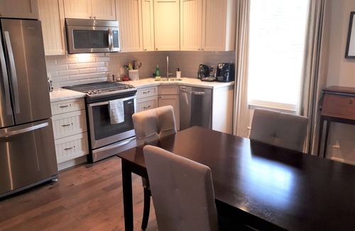 Old Town Historic District House | Charming historic home in the heart of Old Town Niagara-on-the-Lake