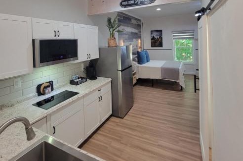 Athens Apartment | Charming Hideaway 1 BR APT 10 min to UGA