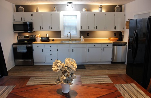 LaGrange House | Charming historic home steps from downtown LaGrange