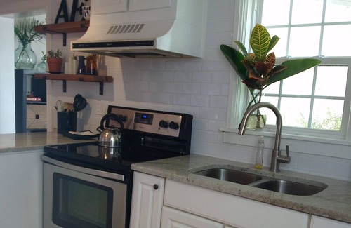 Safety Harbor Cottage | Charming, Historic Carriage House Old Florida setting on Tampa Bay