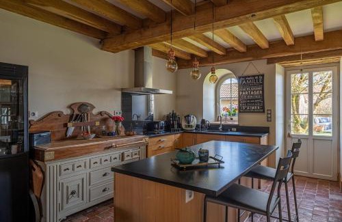 Montceau-et-Echarnant House | Charming house in Burgundy, “Les Coquelicots”