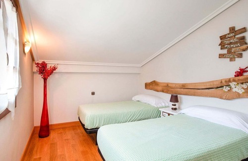 Arantza House | Charming Holiday Home in Arantza near Forest