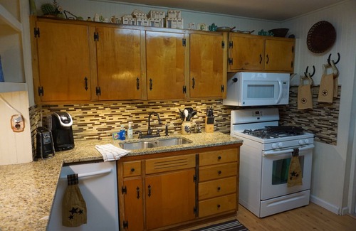 North San Antonio - SAT House | Charming home away from home, Pet-Friendly and Handicap Accessible