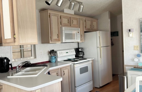 Braden River Resort | Charming Home in amazing Sun Outdoors Sarasota Resort - sleeps 5