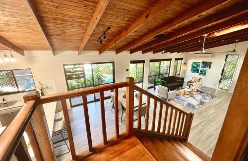 Sunnybank House | Charming Home in Sunnybank close to plaza with Pool