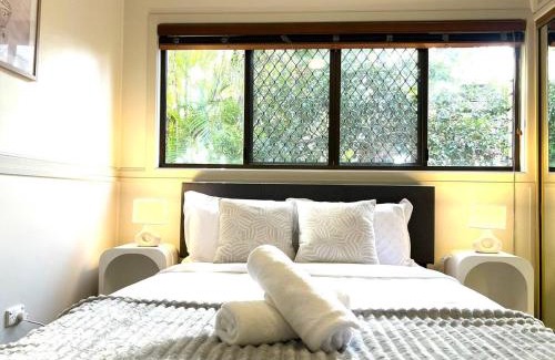 Sunnybank House | Charming Home in Sunnybank close to plaza with Pool