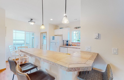 Rockaway Beach House | Charming home near the beach with firepit, deck, full kitchen, & washer/dryer