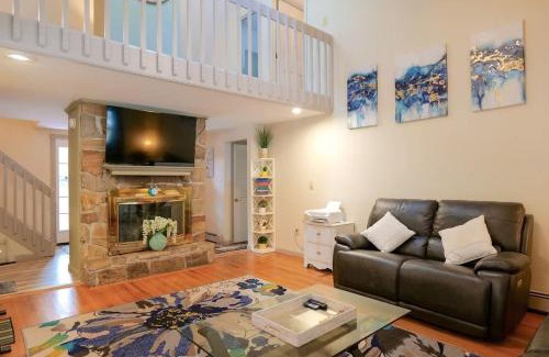 Queensbury House | Charming Home near I-87 JCT