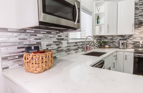 Lexington House | Charming Home Near UK Campus! Perfect for Family Visits!
