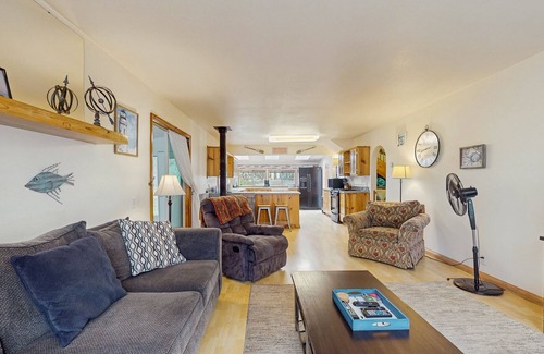 Mapleton House | Charming home on the Siuslaw River with private dock, fire pit, WiFi, & W/D