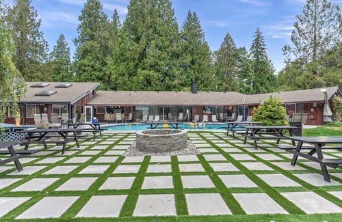Langley Villa | Charming Home with 12 Bedroom, Pool, River & More