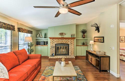 Pottsboro House | Charming Home with Deck and Yard - 1 Mi to Lake Texoma