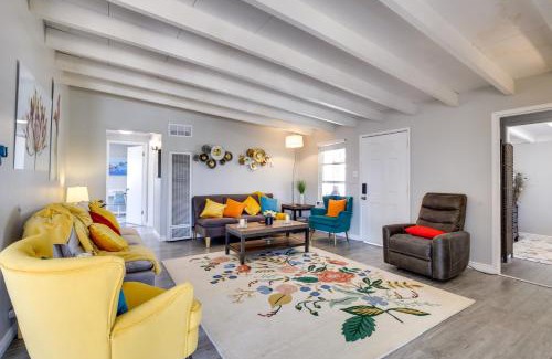 Joshua Tree House | Charming Home with Hot Tub about 5 Mi to Joshua Tree!