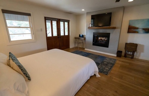 Kyle Apartment | Charming hotel suite with stunning views of the Texas Hill Country.
