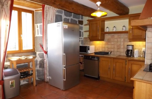 Albepierre-Bredons Cottage | Charming House in Auvergne: Ski, Nature, and Medieval Sites Nearby