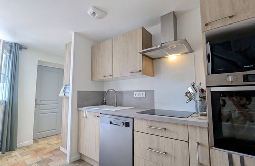 Mezieres-en-Brenne Cottage | Charming house in quiet hamlet, ideal for nature lovers with modern comforts, garden, and pet-friendly