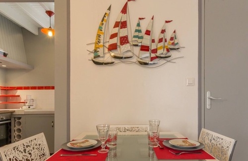 Saint-Pair-sur-Mer Cottage | Charming house with enclosed garden, WiFi, pets allowed, and parking
