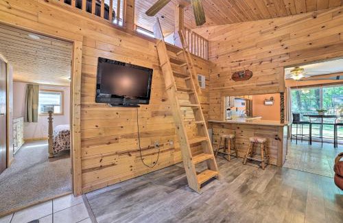 Prudenville House | Charming Houghton Lake Cottage with Backyard!