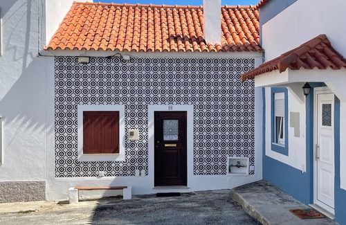 Salir do Porto House | Charming house by the sea! Right on the bay of Sao Martinho do Porto!