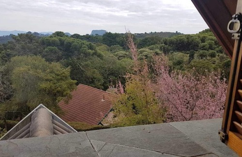 Alto da Boa Vista House | Charming house of 5 qtos on land of 3000m2, Wifi, barbecue and silence #
