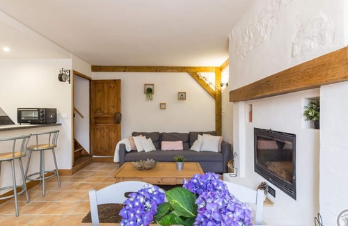 Tollevast Cottage | Charming house for 2 with garden and private parking