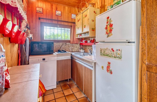 La Roche-Chalais House | Charming House with Large Garden – Perfect for Families, Near Pool, Tennis & Nature