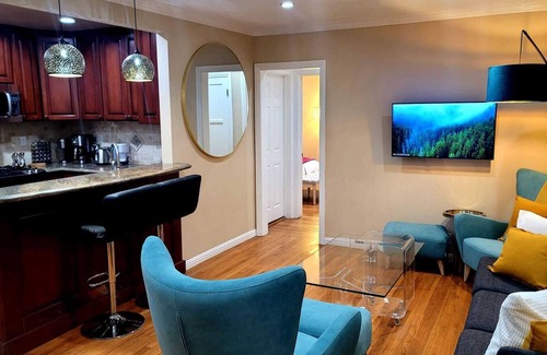 North Redondo House | Charming House House w backyard oasis-10 min from the Beach!