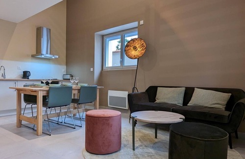 Angouleme Cottage | Charming House in Angoulême: Private Courtyard, Modern Amenities, Pet-Friendly, Close to Attractions