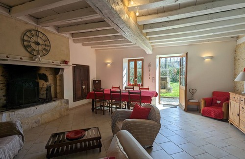 Maillet Cottage | Charming house in Berry with garden and parking, near Brenne Park