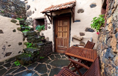 Isora House | Charming house in Isora with mountain view