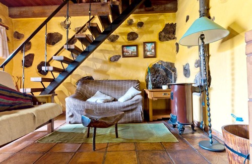 Isora House | Charming house in Isora with mountain view