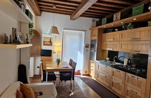 Giugnano House | Charming house in medieval village of Larciano Castello, (PT) 51036