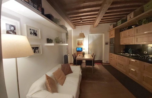 Giugnano House | Charming house in medieval village of Larciano Castello, (PT) 51036