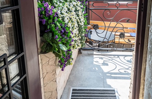 Chugureti House | Charming house in most wanted old part of city.