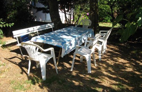 Mali Losinj House | Charming House in Sveti Jakov, Mountain View