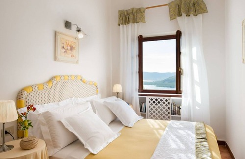 Caprarola House | Charming House near Rome, lake view, pool, WiFi, max 6 persons