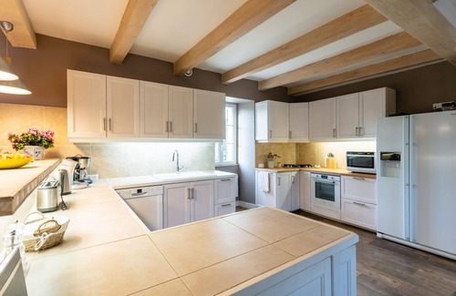 Monflanquin House | Charming house with swimming pool and jacuzzi, and its outbuildings