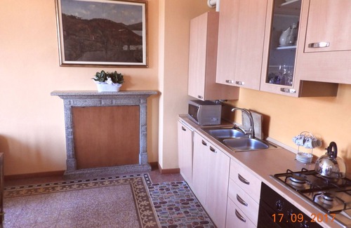 Pettenasco Apartment | Charming house with garden near the romantic lake of 0rta, for 6 people