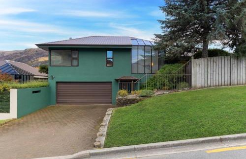 Frankton House | Charming house with lovely views