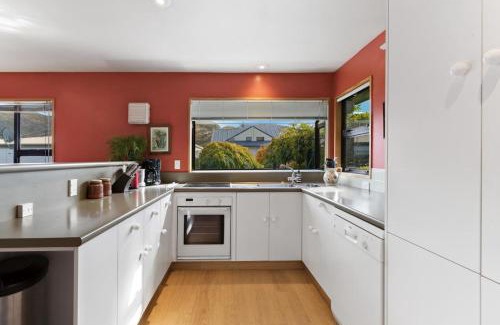 Frankton House | Charming house with lovely views