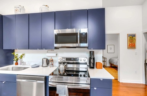 Hudson Apartment | Charming Hudson Getaway - Walkable Retreat w/Hudson River & Catskills Views