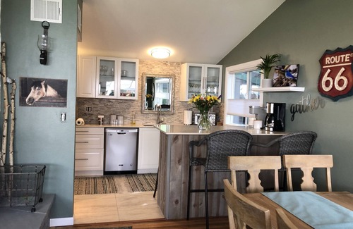 Coconino Estates House | CHARMING & IMMACULATE! Walk To DOWNTOWN & Urban trail 20 min to Mountain Fun