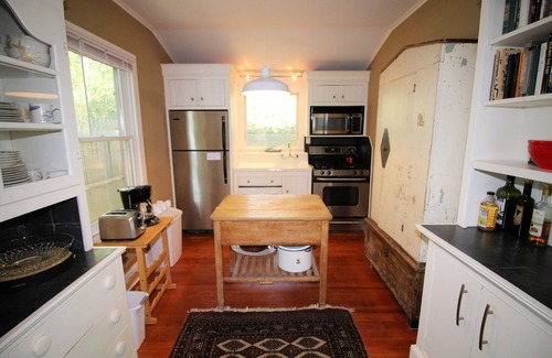 Wellfleet House | Charming In-Town 2BD Cottage-A/C, Outdoor Space, Walk to Main Street & Harbor